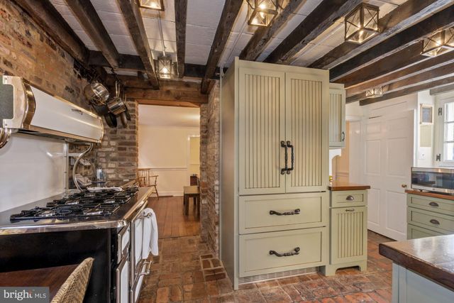 $1,140,000 | 319 Wolfe Street, Alexandria, VA 22314