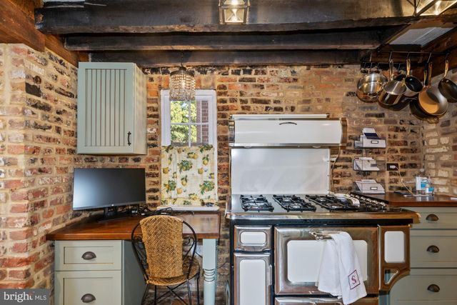 $1,140,000 | 319 Wolfe Street, Alexandria, VA 22314