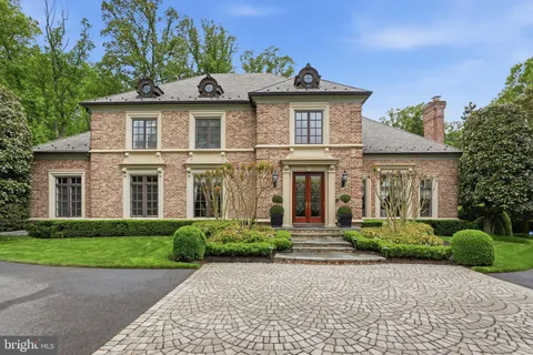$3,899,000 | 1204 Daviswood Drive, McLean, VA 22102
