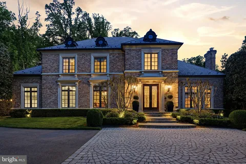 $3,899,000 | 1204 Daviswood Drive, McLean, VA 22102