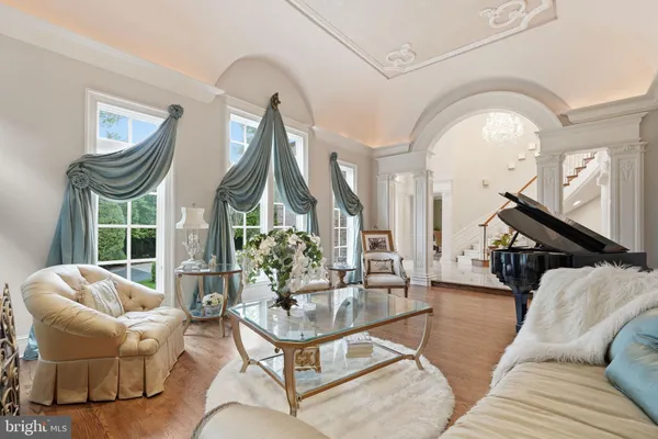 $3,899,000 | 1204 Daviswood Drive, McLean, VA 22102