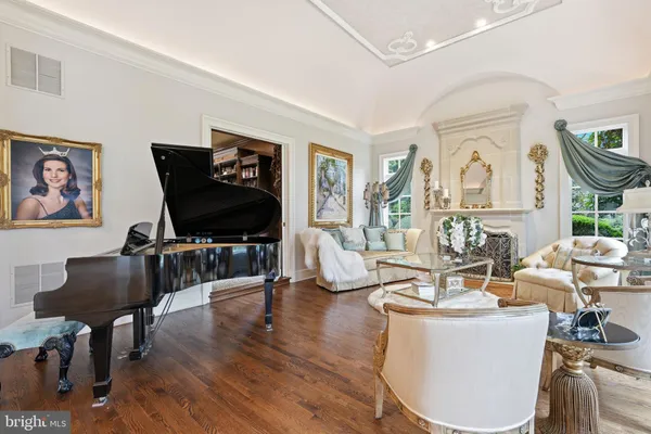 $3,899,000 | 1204 Daviswood Drive, McLean, VA 22102