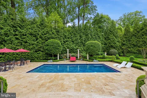 $3,899,000 | 1204 Daviswood Drive, McLean, VA 22102