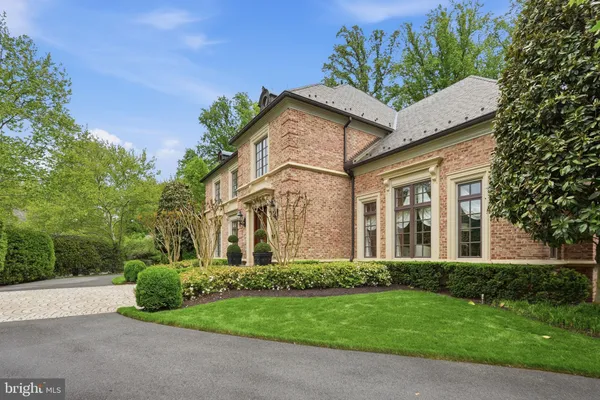 $3,899,000 | 1204 Daviswood Drive, McLean, VA 22102