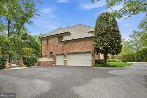 $3,899,000 | 1204 Daviswood Drive, McLean, VA 22102