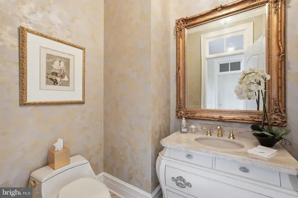 $3,899,000 | 1204 Daviswood Drive, McLean, VA 22102