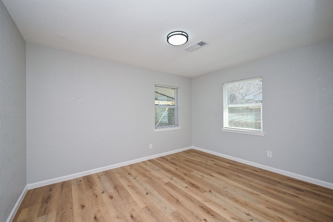 247 East Janisch Road Houston, TX 77022 - Photo 14 of 33 Bedroom 1