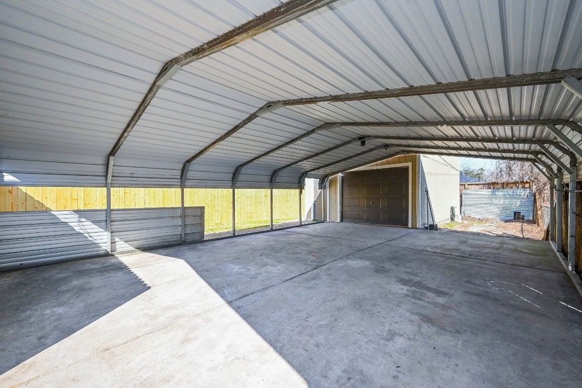 247 East Janisch Road Houston, TX 77022 - Photo 26 of 33 ADU Parking