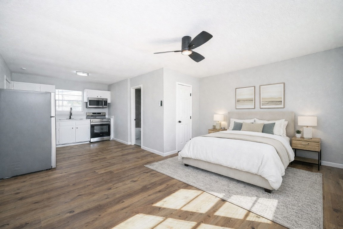 247 East Janisch Road Houston, TX 77022 - Photo 29 of 33 ADU Staged living space