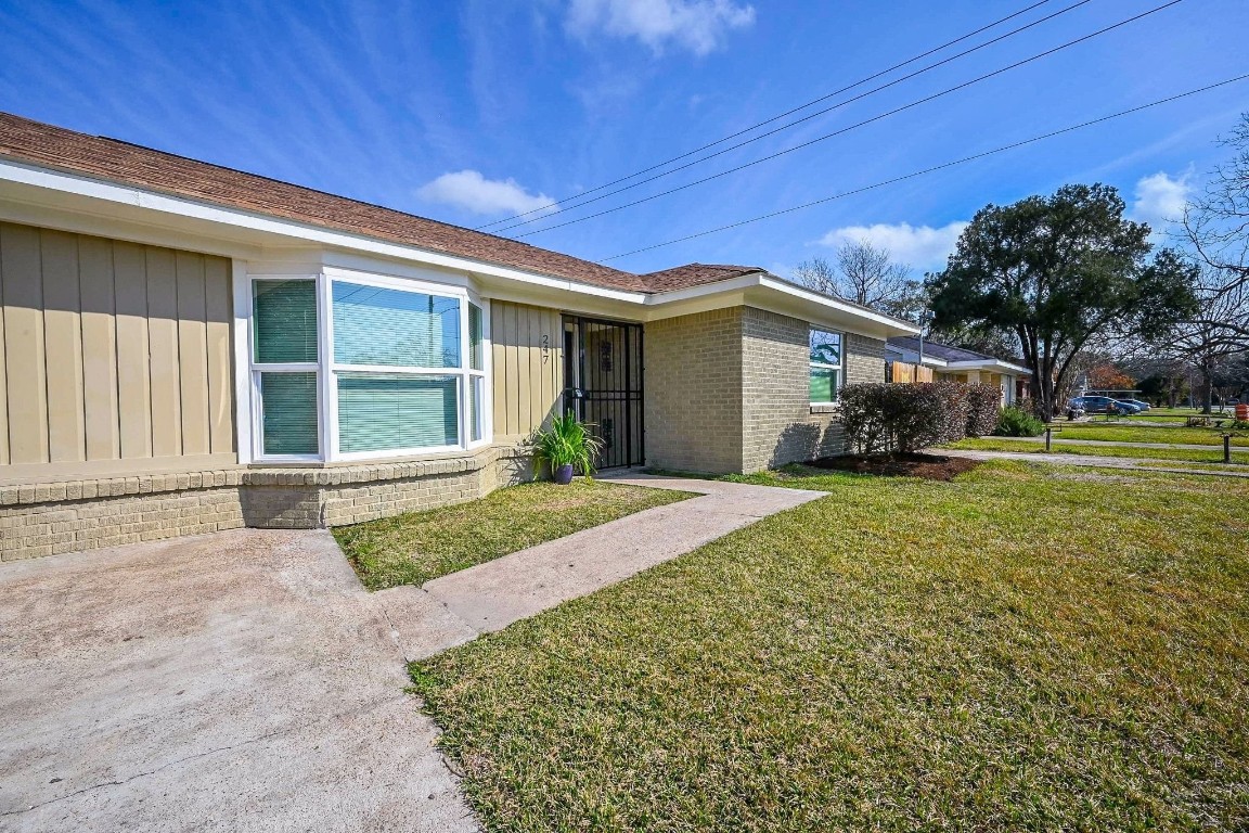 247 East Janisch Road Houston, TX 77022 - Photo 4 of 33
