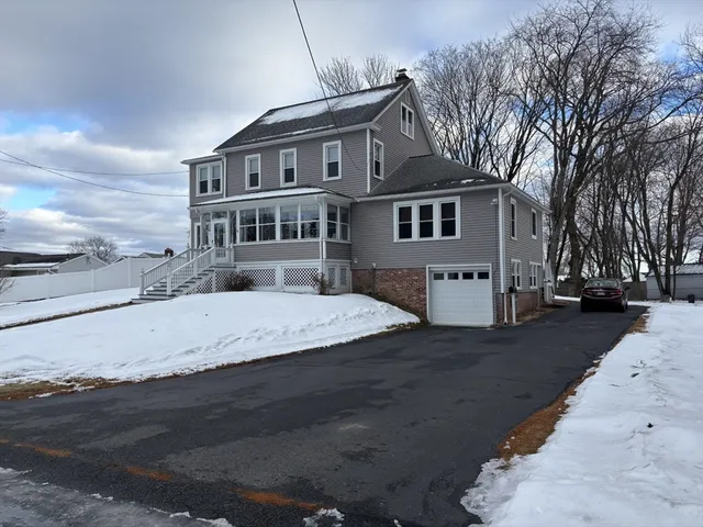 $1,500 | 58 Ashley Road, Unit 2, Holyoke, MA 01040