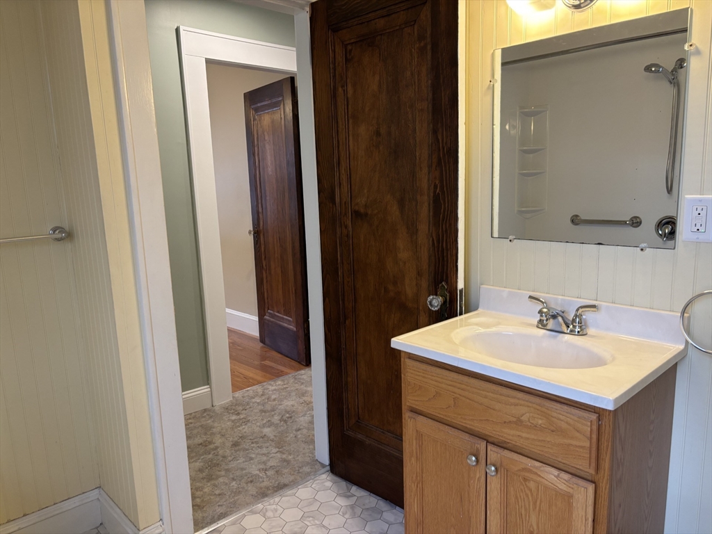 58 Ashley Road, Unit 2 Holyoke, MA 01040 - Photo 6 of 9