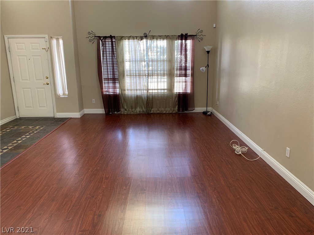 9041 West Viking Road Las Vegas, NV 89147 - Photo 4 of 15 Gallery Image 4