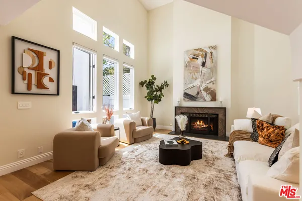 $16,950 | 869 South Bundy Drive, Los Angeles, CA 90049