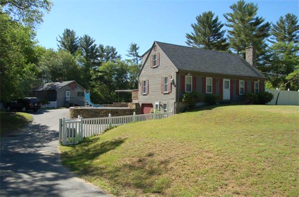 218 County Road Freetown, MA 02717 - Photo 1 of 30 a house view with a garden space