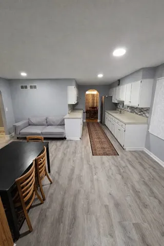 $3,150 | 770 Cordial Drive, Des Plaines, IL 60018