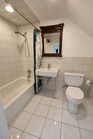 $3,150 | 770 Cordial Drive, Des Plaines, IL 60018