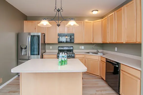 $2,500 | 448 Cherry Orchard Road, Canton, MI 48188