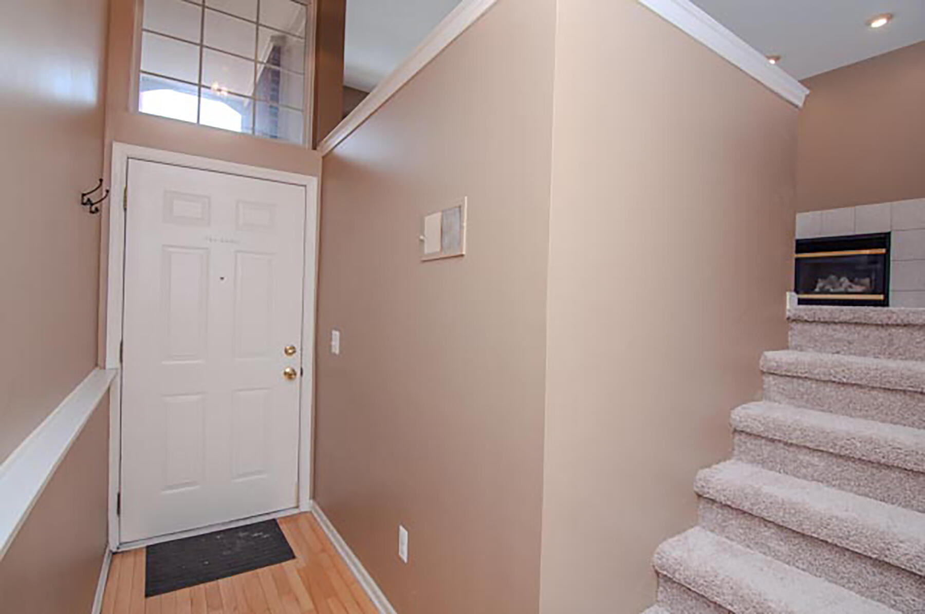 448 Cherry Orchard Road Canton, MI 48188 - Photo 2 of 54 002