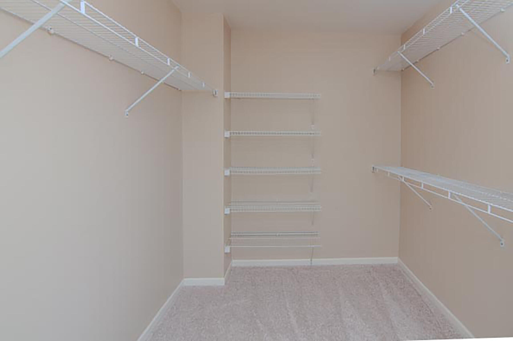 448 Cherry Orchard Road Canton, MI 48188 - Photo 32 of 54 032