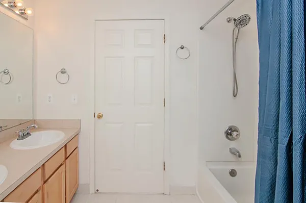 $2,500 | 448 Cherry Orchard Road, Canton, MI 48188