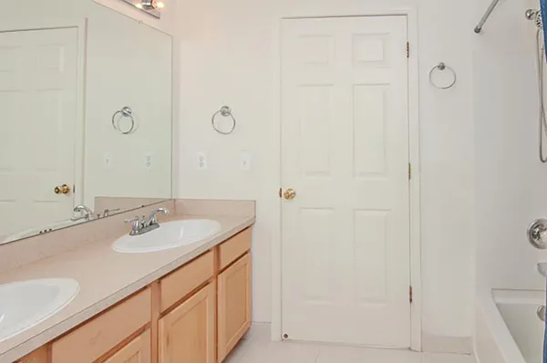 $2,500 | 448 Cherry Orchard Road, Canton, MI 48188