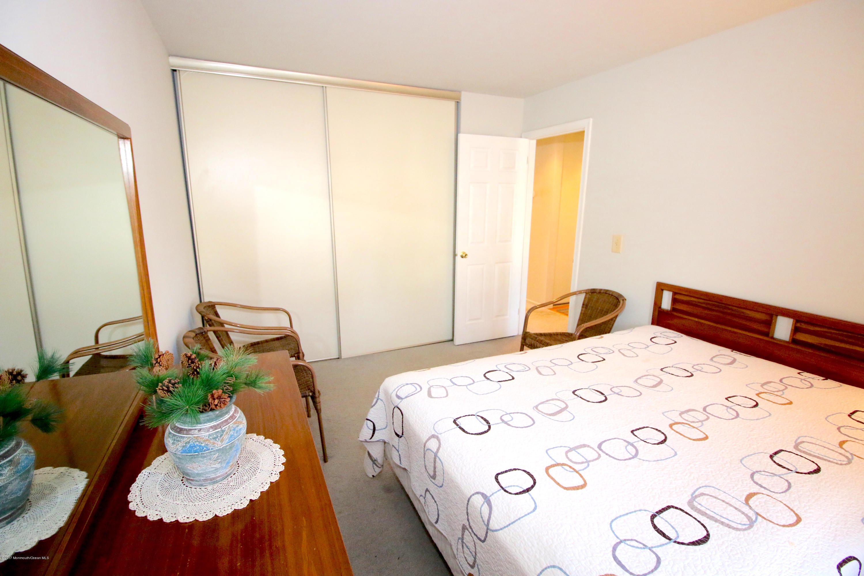 128 Jennings Road Manahawkin, NJ 08050 - Photo 18 of 45 18