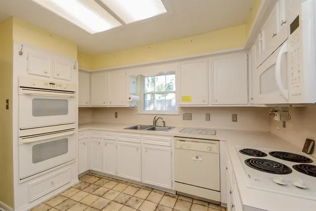 $2,499 | 5731 Old Lodge Drive, Houston, TX 77066