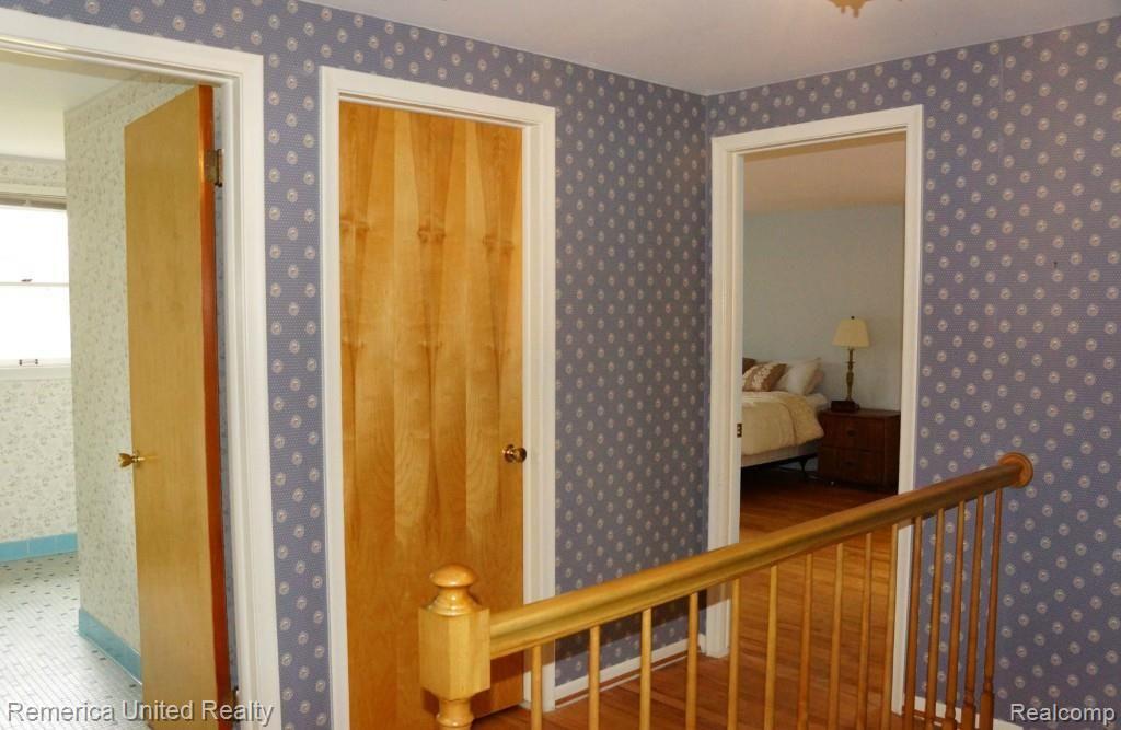 29700 Fox Grove Road Farmington Hills, MI 48334 - Photo 9 of 48