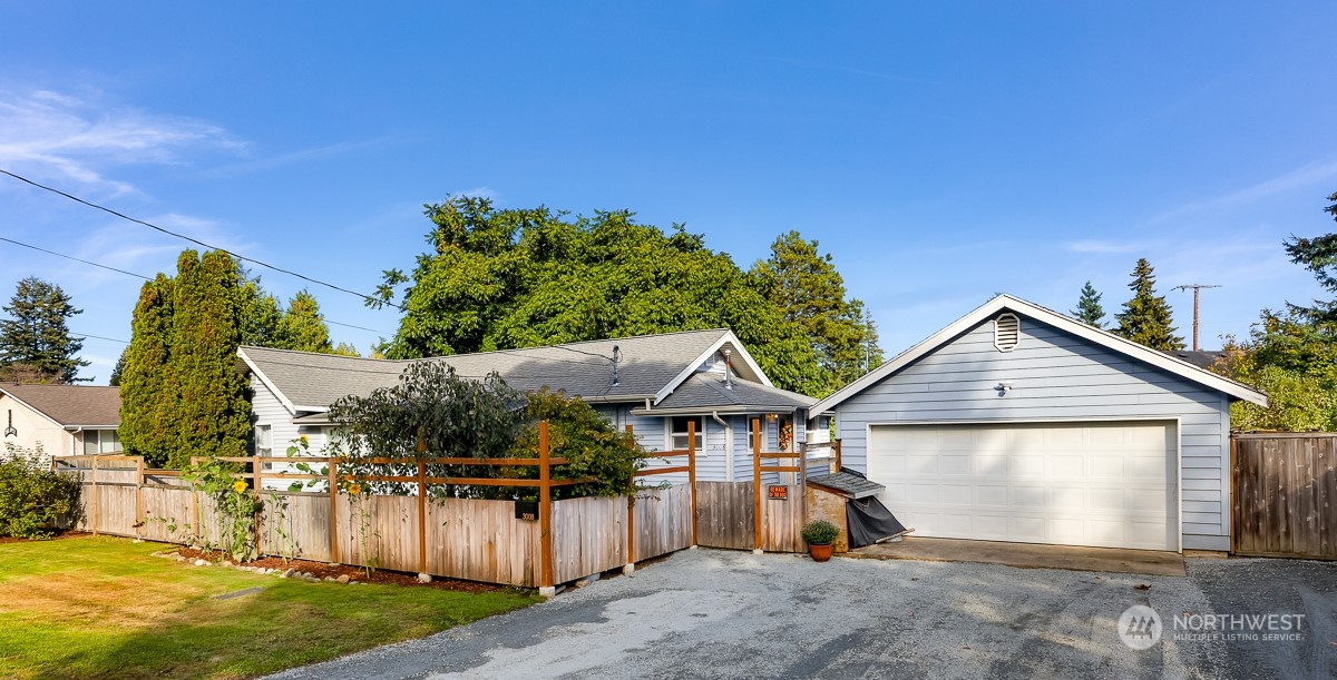 3008 Walnut Street Bellingham, WA 98225 - Photo 1 of 40 Gallery Image 1
