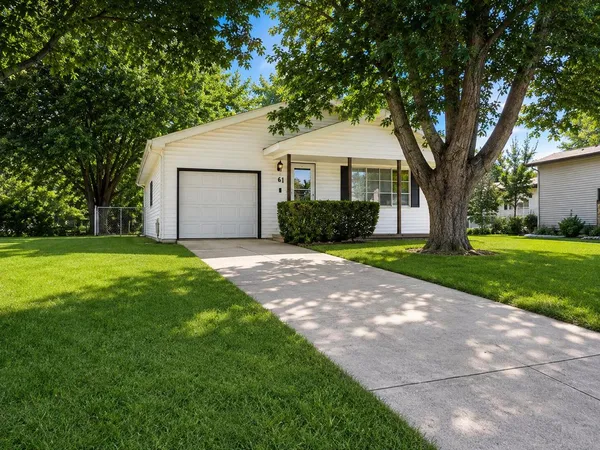 $238,500 | 6 Sunshine Court, Bloomington, IL 61704
