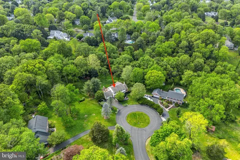 $1,200,000 | 30 Farm House Lane, Furlong, PA 18925