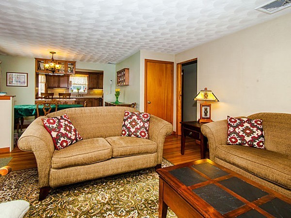 55 Harrington Road Waltham, MA 02452 - Photo 10 of 29 Gallery Image 10