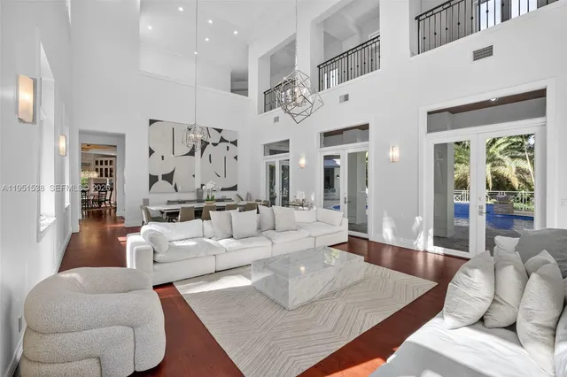 $3,550,000 | 101 Holly Lane, Plantation, FL 33317