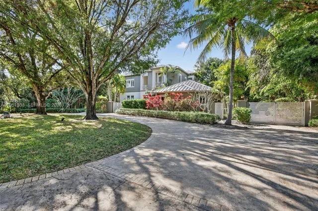 $3,550,000 | 101 Holly Lane, Plantation, FL 33317