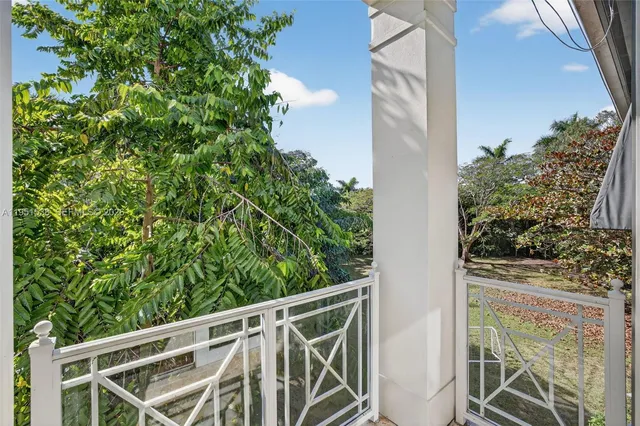 $3,550,000 | 101 Holly Lane, Plantation, FL 33317