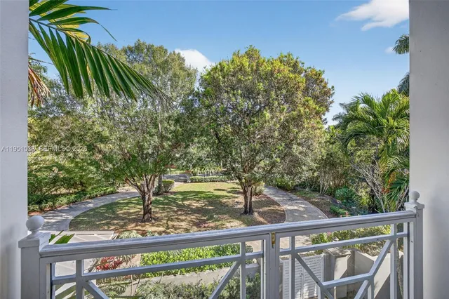 $3,550,000 | 101 Holly Lane, Plantation, FL 33317