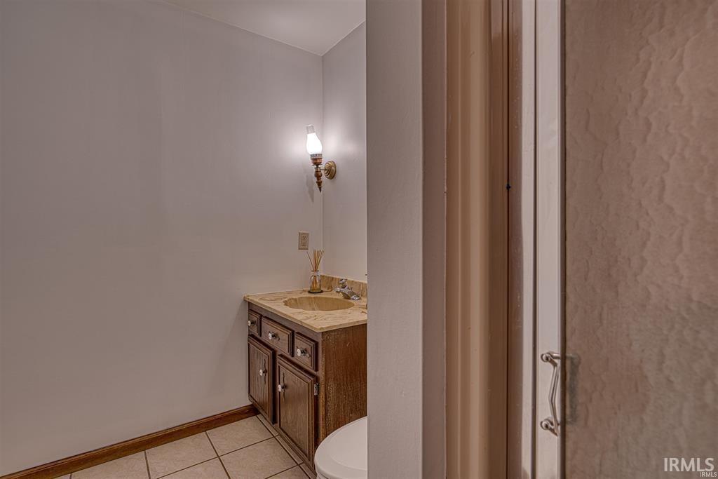 2923 West Mill Road Evansville, IN 47720 - Photo 16 of 22
