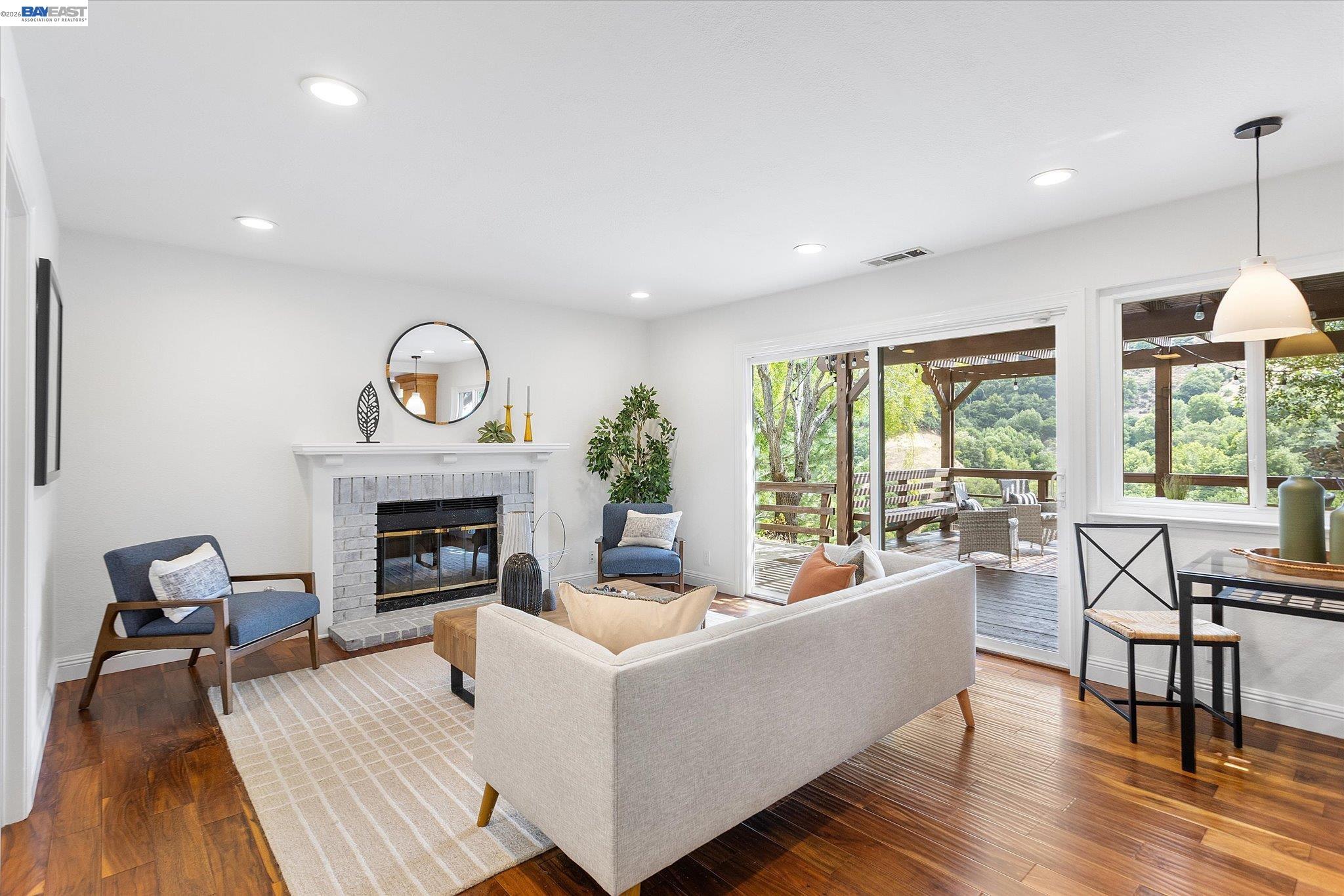 19252 Masterson Place Castro Valley, CA 94552 - Photo 24 of 99