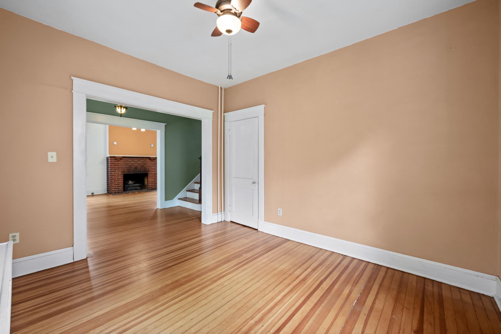 600 Dunkirk Road Baltimore, MD 21212 - Photo 16 of 36 Spacious bonus room with warm tones and charm.