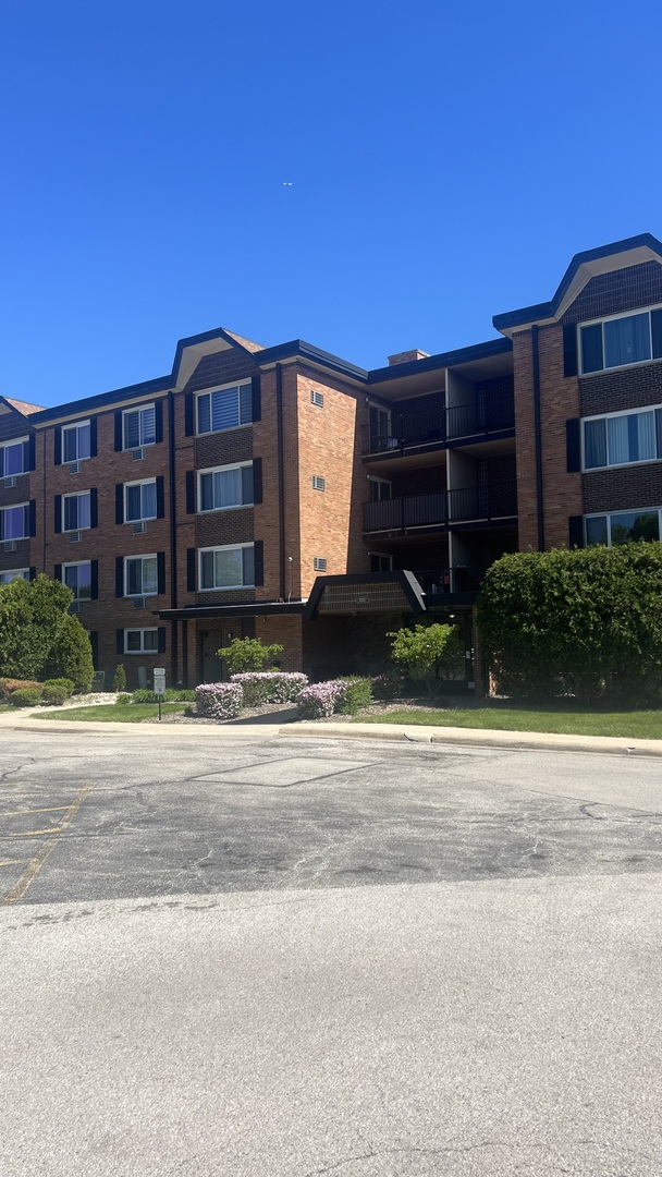 1227 South Old Wilke Road, Unit 406 Rolling Meadows, IL 60005 - Photo 1 of 16