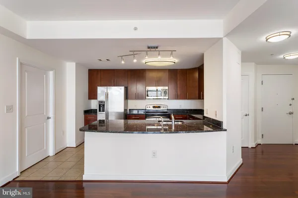 $3,495 | 157 Fleet Street, Unit 703, Oxon Hill, MD 20745