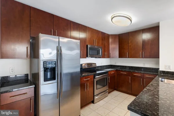 $3,495 | 157 Fleet Street, Unit 703, Oxon Hill, MD 20745