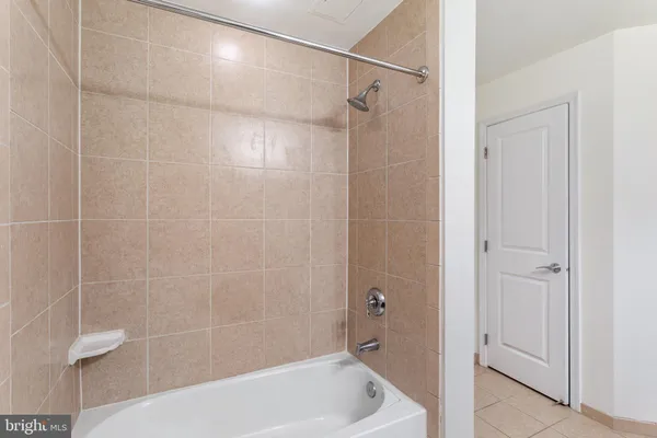 $3,495 | 157 Fleet Street, Unit 703, Oxon Hill, MD 20745