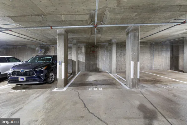 $3,495 | 157 Fleet Street, Unit 703, Oxon Hill, MD 20745