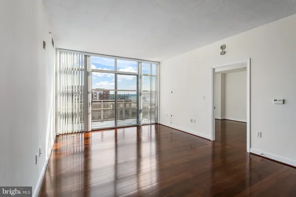 $3,495 | 157 Fleet Street, Unit 703, Oxon Hill, MD 20745