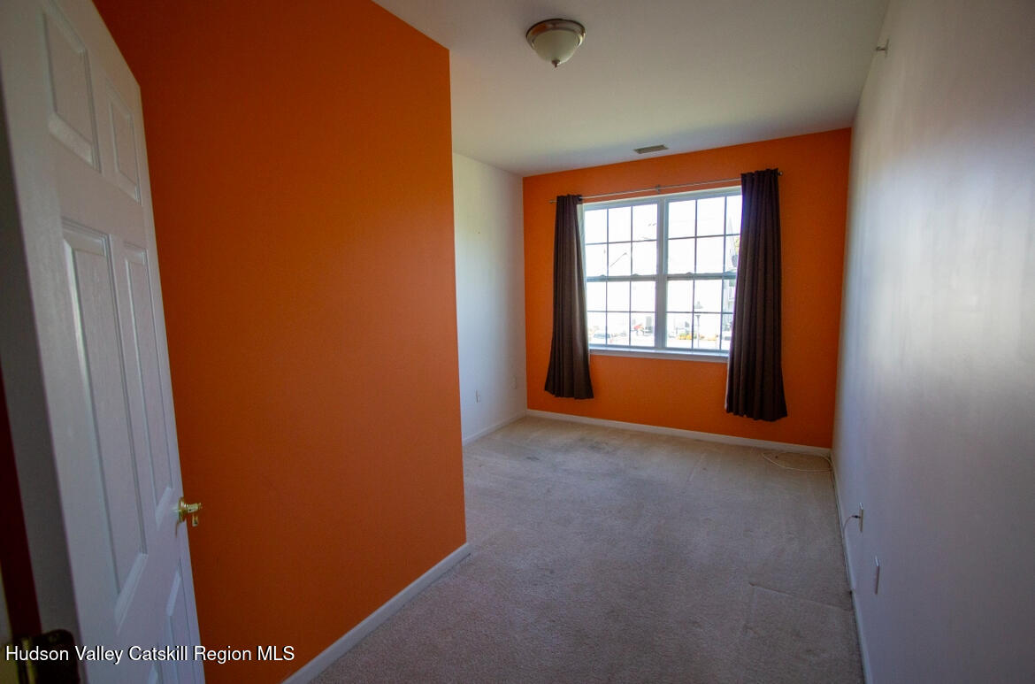 402 Commons Lane Saugerties, NY 12477 - Photo 9 of 29