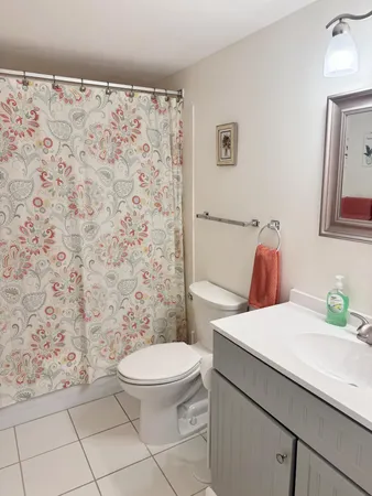 $159,900 | 2950 Southeast Ocean Boulevard, Unit 8, Stuart, FL 34996