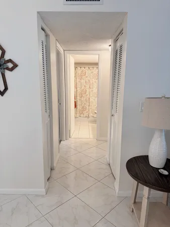 $159,900 | 2950 Southeast Ocean Boulevard, Unit 8, Stuart, FL 34996