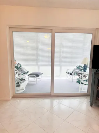 $159,900 | 2950 Southeast Ocean Boulevard, Unit 8, Stuart, FL 34996